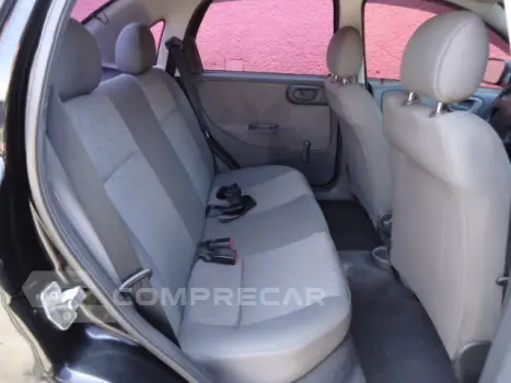 CORSA 1.0 MPFI Maxx Sedan 8V