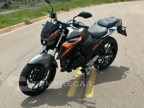 Yamaha FZ25 FAZER CONNECTD