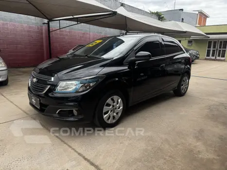 CHEVROLET Onix Hatch 1.4 4P FLEX LT 4 portas
