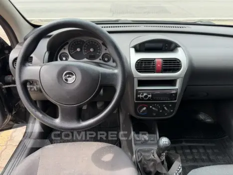 CORSA SEDAN - 1.4 MPFI PREMIUM SEDAN 8V 4P MANUAL
