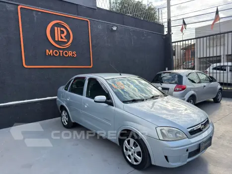 CORSA 1.4 MPFI Premium Sedan 8V