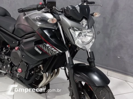 XJ6 N ABS - Naked
