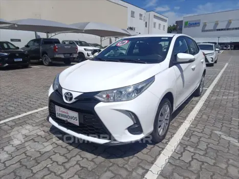 Toyota YARIS 1.5 16V FLEX XL MULTIDRIVE 4 portas