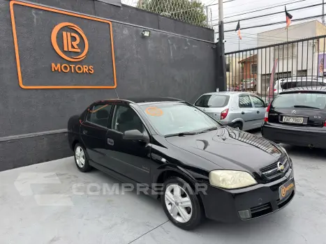 ASTRA 1.8 MPFI Comfort Sedan 8V