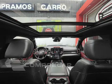 1500 5.7 V8 GASOLINA REBEL CD 4X4 AUTOMÁTICO