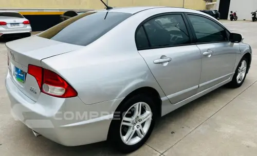Civic 1.8 16V 4P EXS AUTOMÁTICO