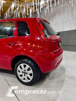 FIESTA 1.6 MPI Class Hatch 8V