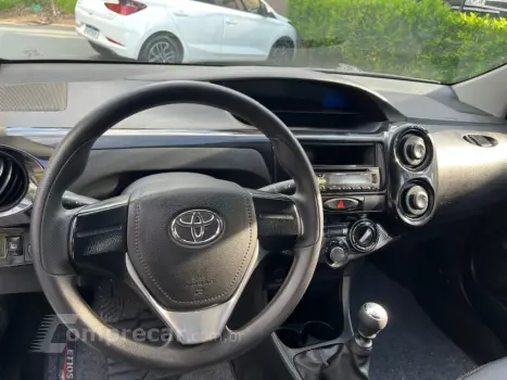 ETIOS 1.5 X Sedan 16V