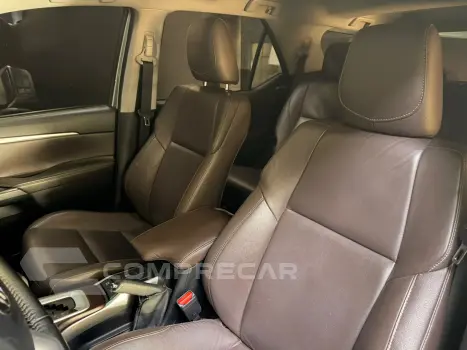 HILUX SW4 2.7 SRV 7 LUGARES 4X2 16V FLEX 4P AUTOMÁTICO