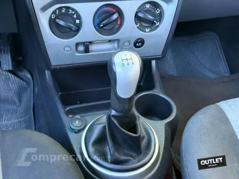 FIESTA 1.6 ROCAM SEDAN 8V FLEX 4P MANUAL