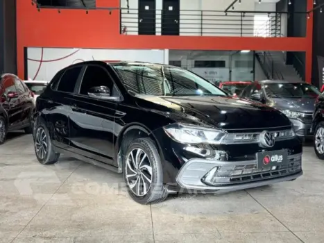 Volkswagen POLO - 1.0 170 TSI HIGHLINE AUTOMÁTICO 4 portas