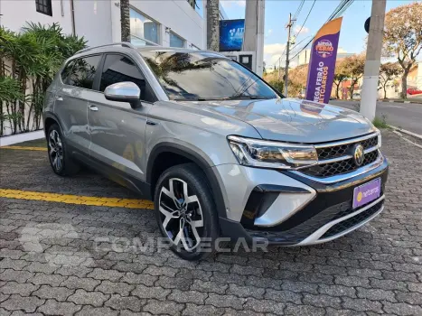 TAOS 1.4 250 TSI TOTAL FLEX HIGHLINE AUTOMÁTICO