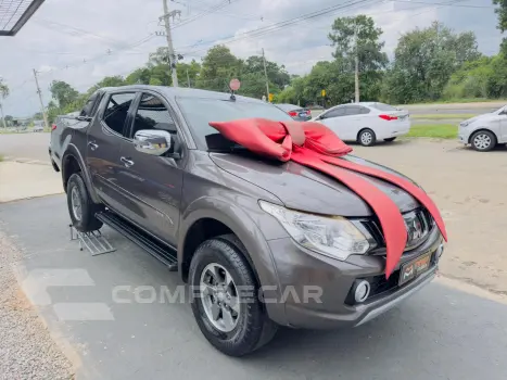L 200 Triton 2.4 16V SPORT HPE 4X4 CABINE DUPLA TURBO DIESEL