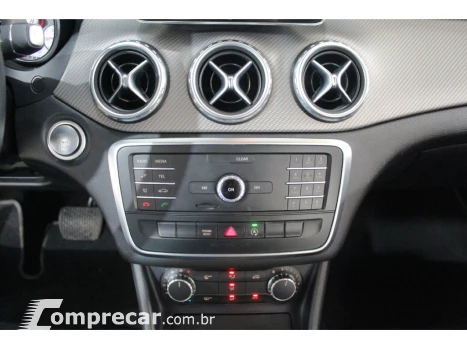 Mercedes-Benz GLA 200 1.6 CGI STYLE 16V TURBO FLEX 4P AUTOMATICO 4 portas