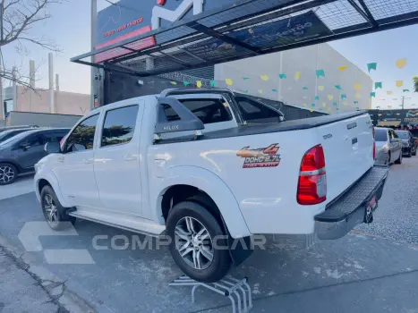 Hilux Caminhonete 2.7 16V 4P SRV FLEX 4X4  CABINE DUPLA AUTO