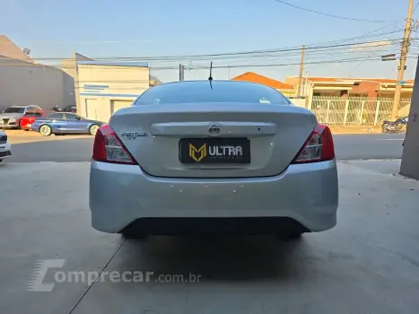 VERSA 1.0 12V FlexStart 4p Mec.