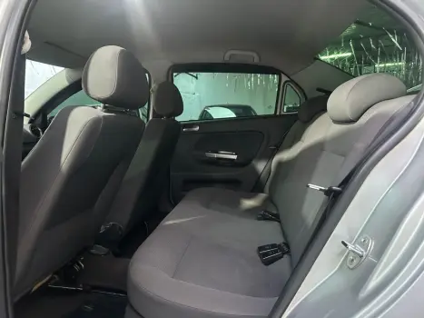 VOYAGE 1.0/1.0 City Mi Total Flex 8V 4p