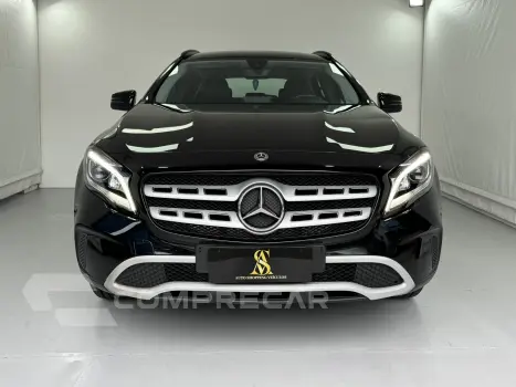 Mercedes-Benz GLA 200 1.6 CGI Style 16V Turbo 4 portas