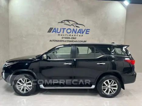 Hilux SW4 2.8 16V 4P SRX 4X4 7 LUGARES TURBO DIESEL AUTOMÁTI