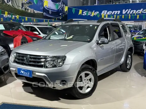 Renault DUSTER Dynamique 1.6 Flex 16V Mec. 4 portas