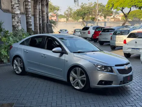 CHEVROLET CRUZE 1.8 LT 16V 4 portas