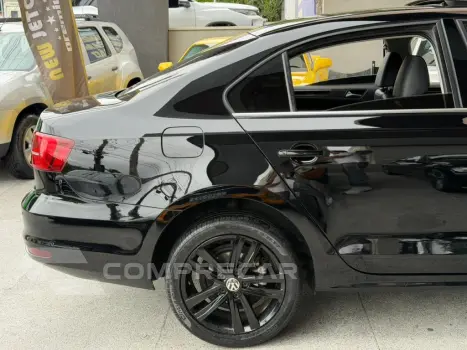 JETTA 2.0 TSI HIGHLINE 211CV GASOLINA 4P TIPTRONIC