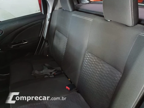 Etios Cross 1.0