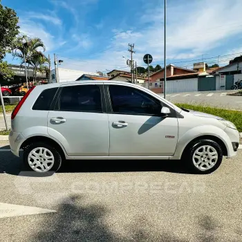 FIESTA 1.6 MPI Class Hatch 8V