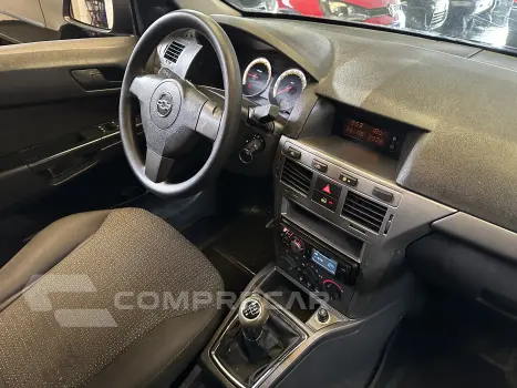 VECTRA 2.0 MPFI Expression 8V