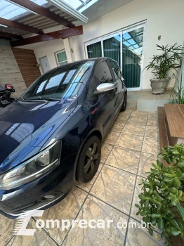Volkswagen FOX 1.6 MI Rock IN RIO 8V 4 portas