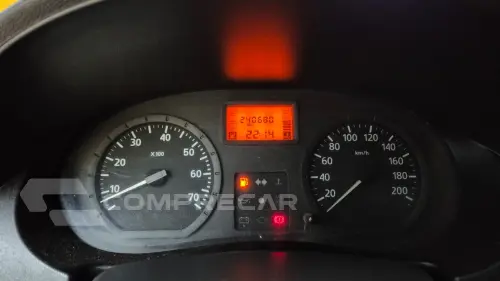 LOGAN 1.0 12V SCE Expression