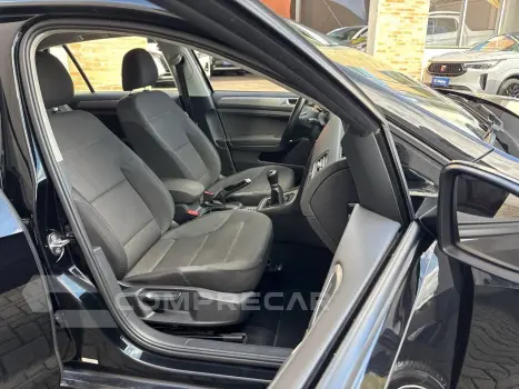 Golf Comfortline 1.0 TSI Total Flex Mec.