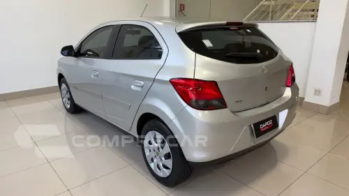 ONIX HATCH LT 1.4 8V FlexPower 5p Mec.