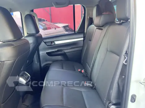 HILUX 2.8 D-4D TURBO DIESEL CD SRX PLUS 4X4 AUTOMÁTICO