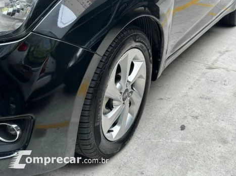 HB20S - 1.6 COMFORT PLUS 16V 4P AUTOMÁTICO