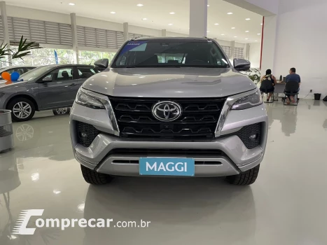 HILUX SW4 2.8 D-4d Turbo SRX 7L 4X4