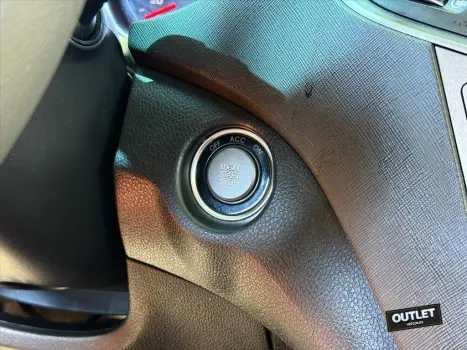 GRAND SANTA FÉ 3.3 MPFI V6 4WD GASOLINA 4P AUTOMÁ