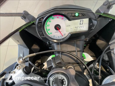 NINJA ZX 6R