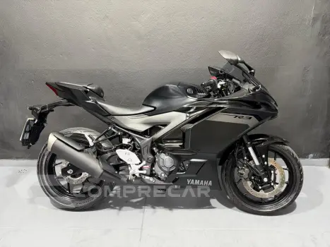 Yamaha YZF-R3 ABS
