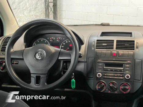 POLO - 1.6 MI 8V 4P MANUAL
