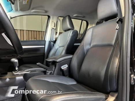 HILUX 2.8 D-4D TURBO DIESEL CD SRX 4X4 AUTOMÁTICO