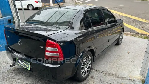 ASTRA 1.8 MPFI Sedan Comfort 8V