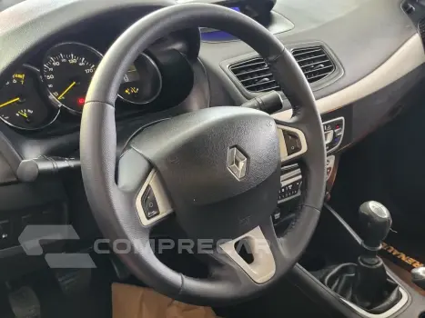 FLUENCE Sed. Dynamique 2.0 16V FLEX Mec.