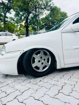 Corsa Super 1.6 MPFI 8v 5p