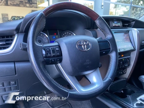 HILUX SW4 2.7 SR 4X2 16V
