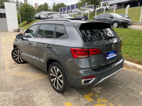 TAOS 1.4 250 TSI TOTAL FLEX HIGHLINE AUTOMÁTICO