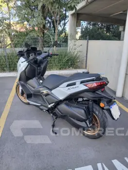 XMAX 300