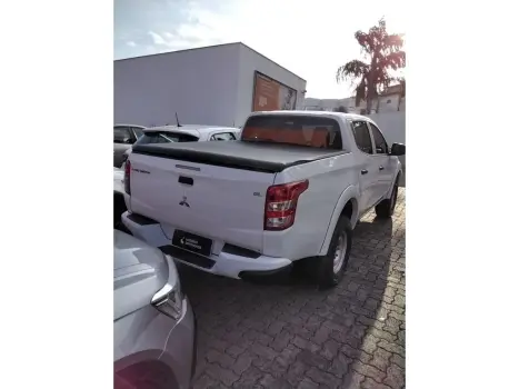 L200 TRITON 2.4 16V TURBO DIESEL GL CD 4X4 MANUAL