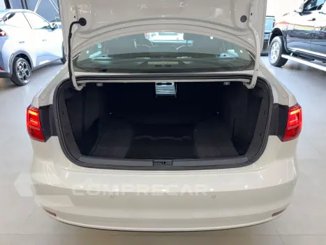 JETTA Highline 2.0 TSI 16V 4p Tiptronic
