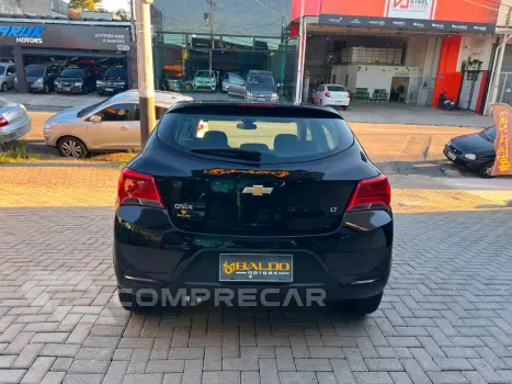 ONIX HATCH LT 1.0 8V FlexPower 5p Mec.